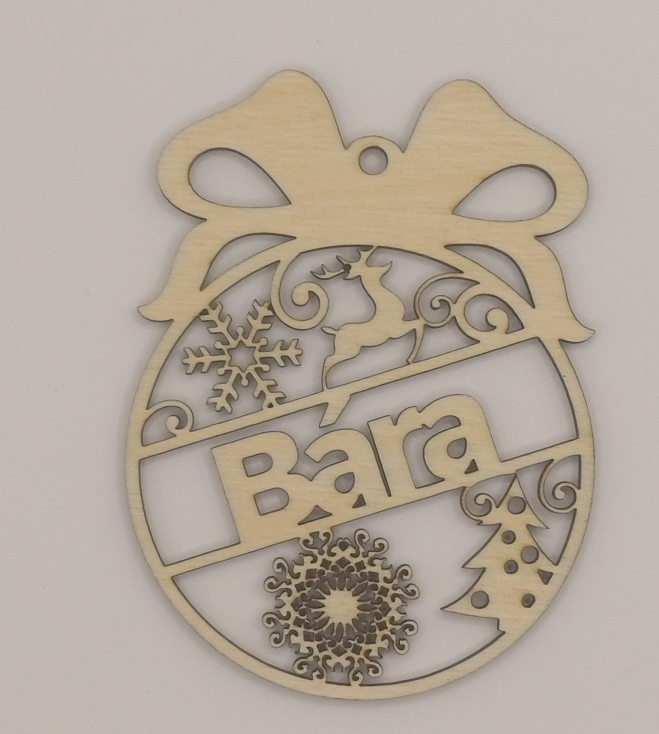 Dřevěná vánoční ozdoba se jménem – personalizované (12 cm)
