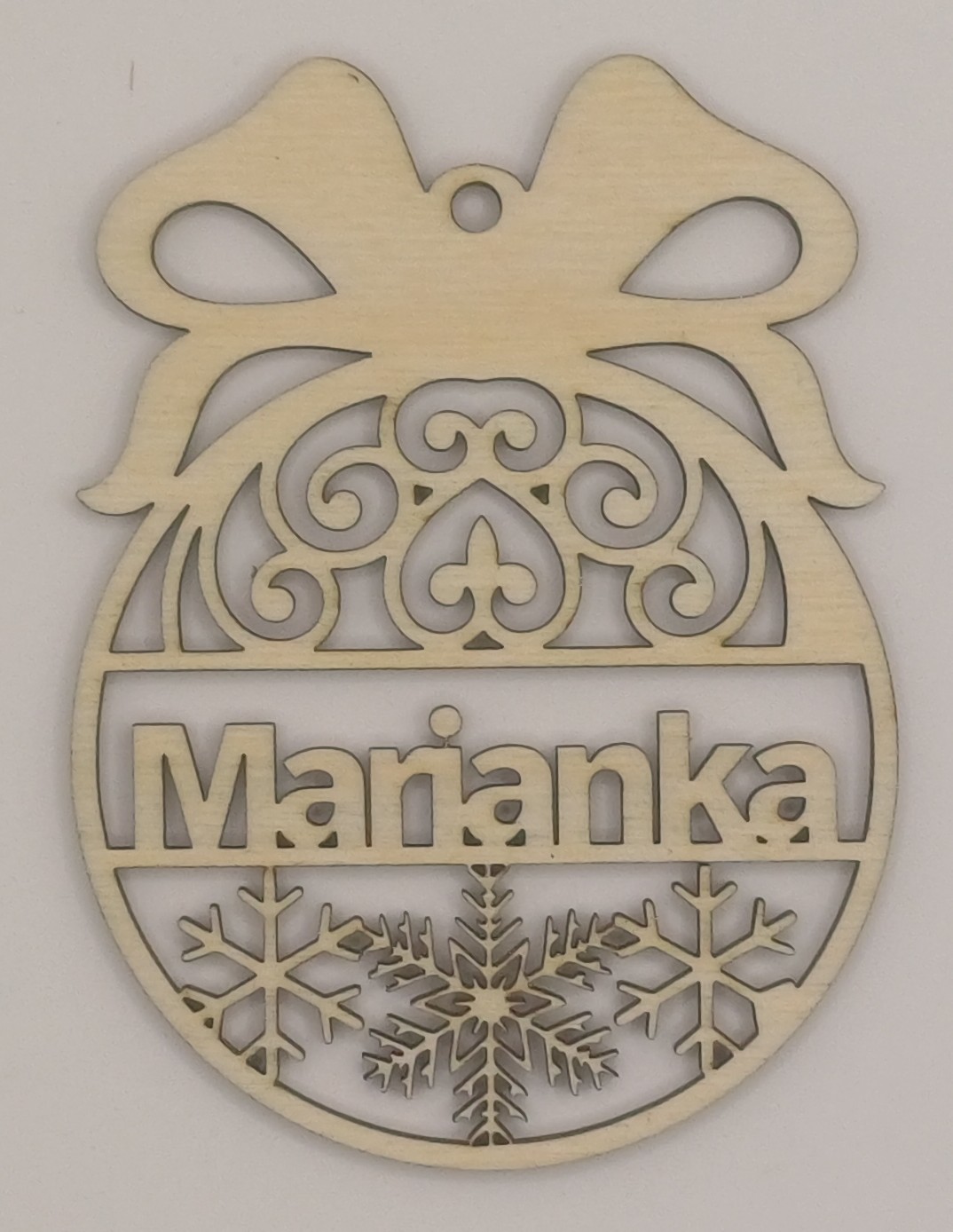 Dřevěná vánoční ozdoba se jménem – personalizované (12 cm)