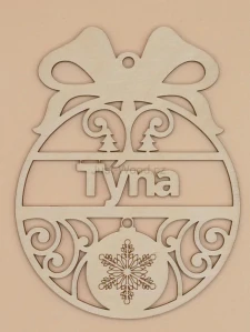 Dřevěná vánoční ozdoba se jménem – personalizované (12 cm)